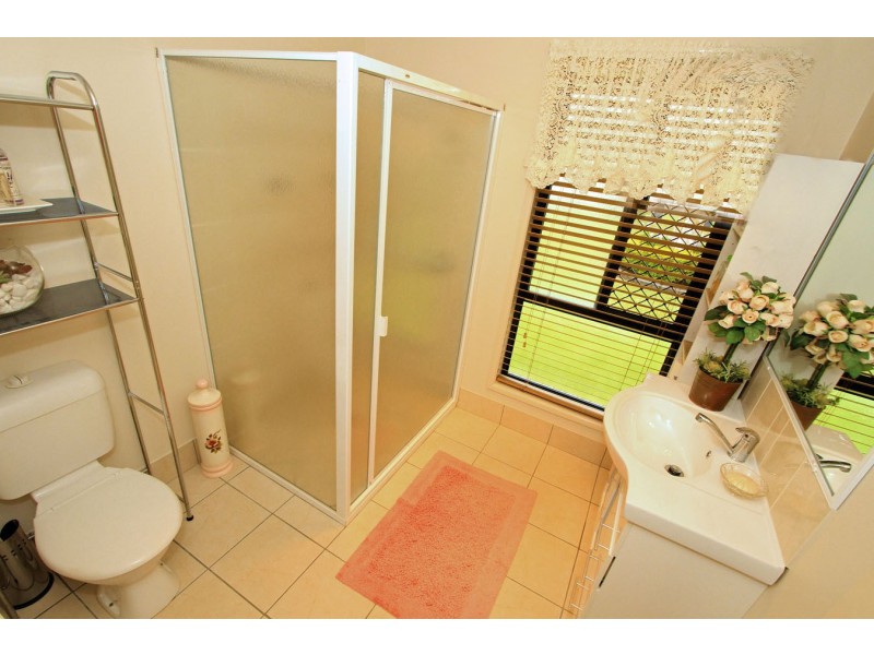 7 Davies Avenue, Gracemere QLD 4702