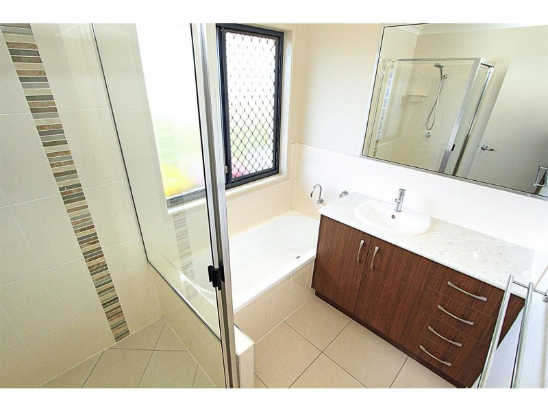 20 Cherryfield Road, Gracemere QLD 4702