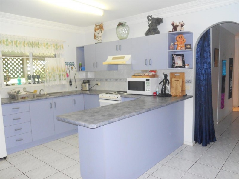 6 Deakin Close, Gracemere QLD 4702