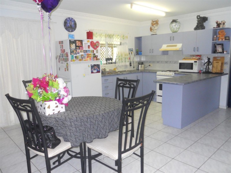 6 Deakin Close, Gracemere QLD 4702