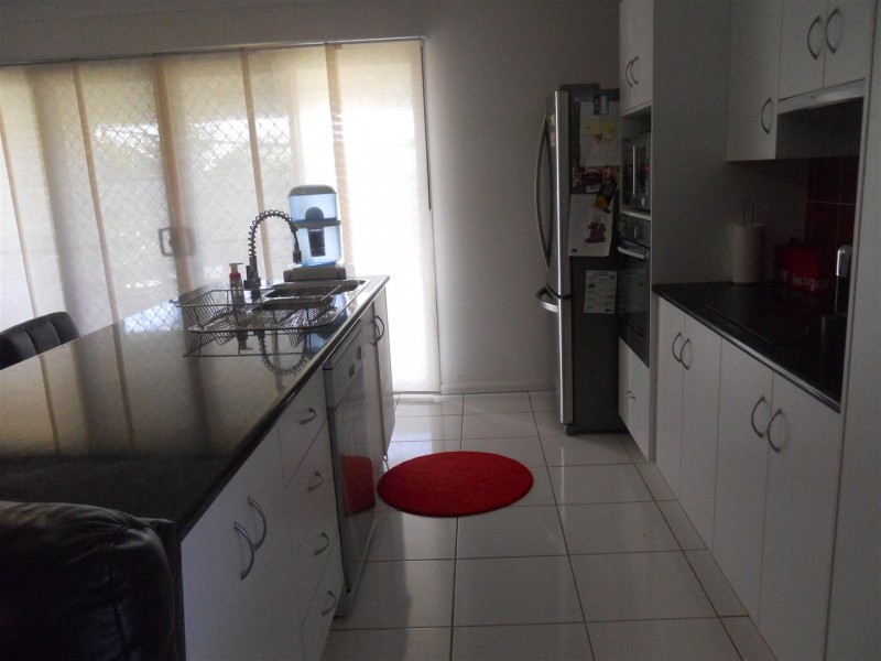 18 Cunningham Court, Gracemere QLD 4702