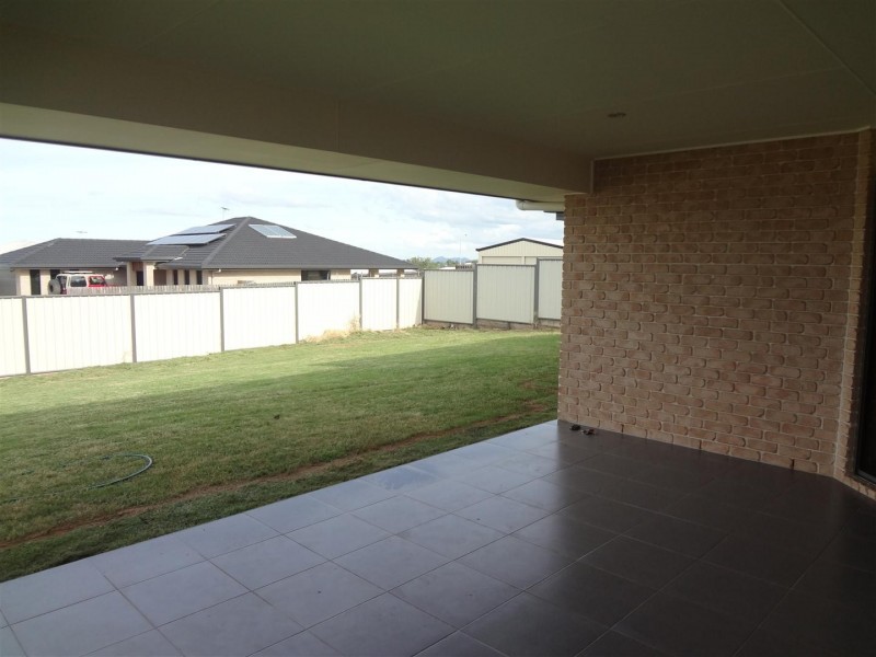 22 Broadhurst Drive, Gracemere QLD 4702