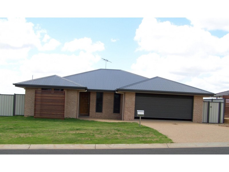 22 Broadhurst Drive, Gracemere QLD 4702