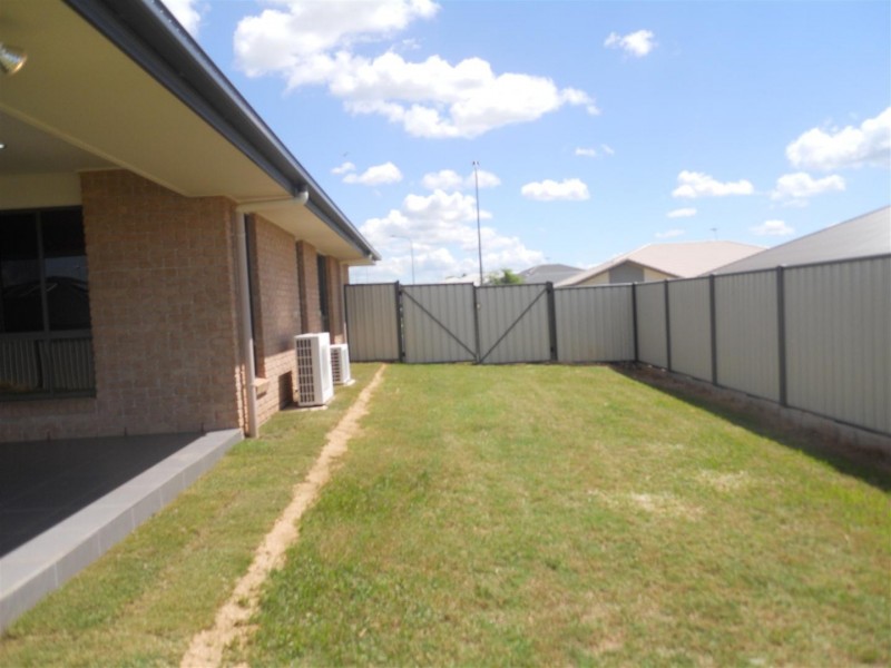 22 Broadhurst Drive, Gracemere QLD 4702