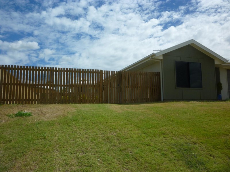 15 Viney Street, Gracemere QLD 4702