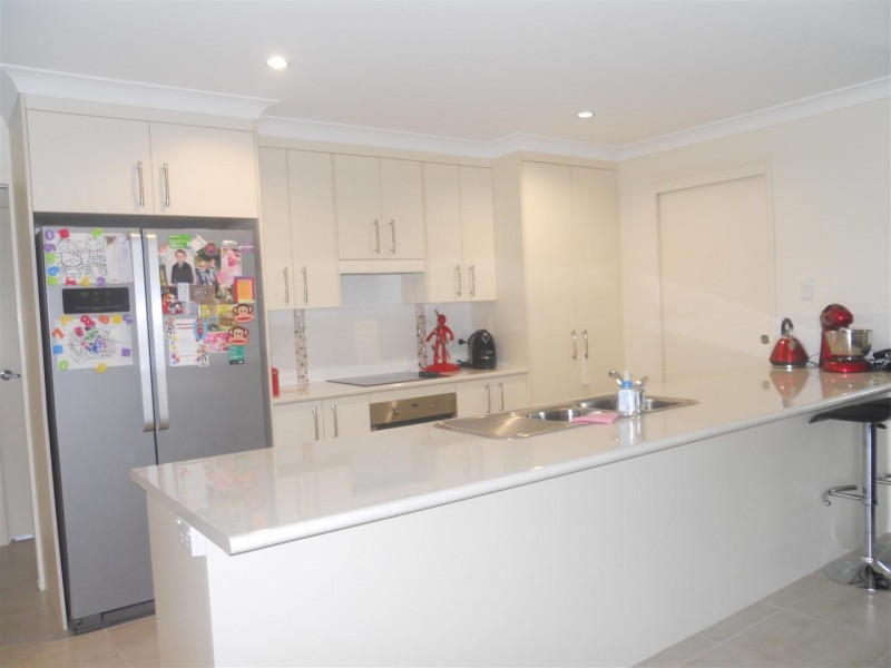 17 Premier Court, Gracemere QLD 4702