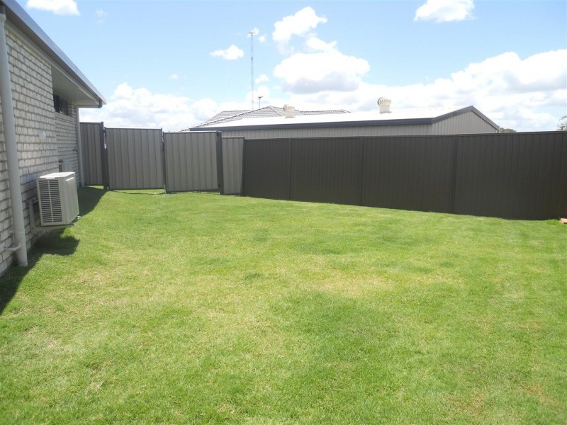 17 Premier Court, Gracemere QLD 4702