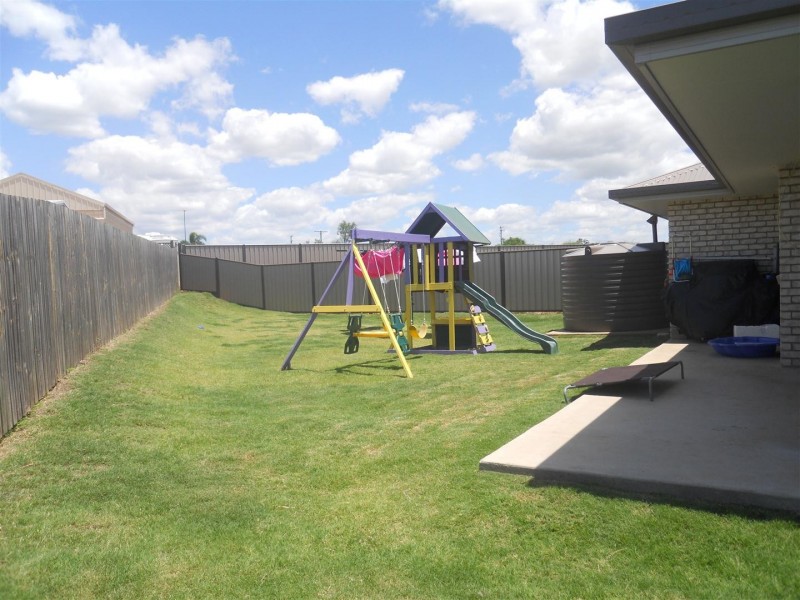 17 Premier Court, Gracemere QLD 4702