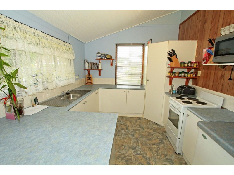 15 Nicholson Street, Allenstown QLD 4700