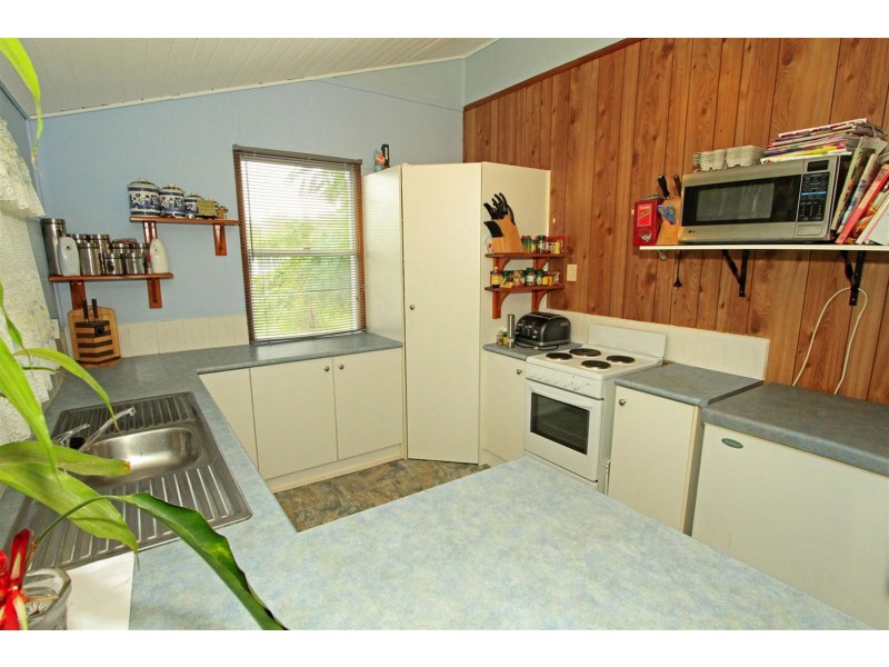 15 Nicholson Street, Allenstown QLD 4700