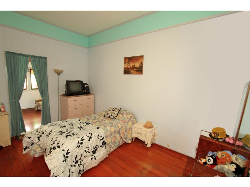 15 Nicholson Street, Allenstown QLD 4700