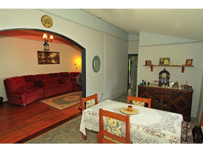 15 Nicholson Street, Allenstown QLD 4700