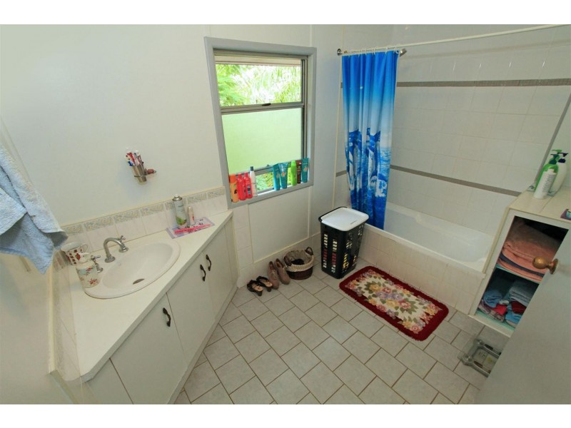 15 Nicholson Street, Allenstown QLD 4700