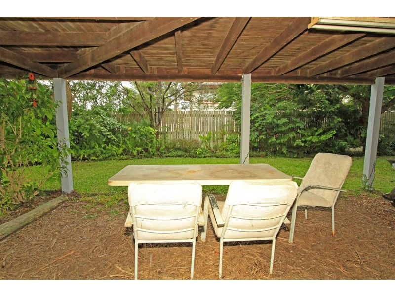 15 Nicholson Street, Allenstown QLD 4700