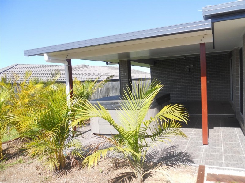 6 Jamie Crescent, Gracemere QLD 4702