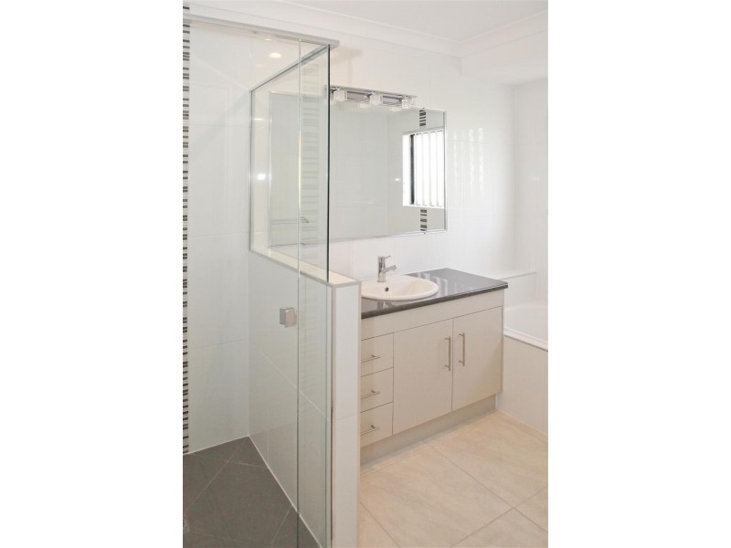 5 Corella Drive, Gracemere QLD 4702