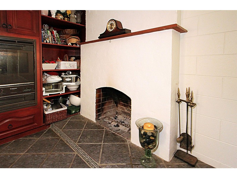 63 Kroombit Drive, Bouldercombe QLD 4702