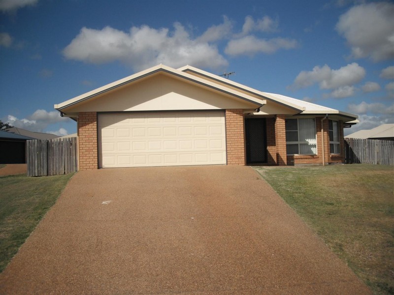 33 Seonaid Place, Gracemere QLD 4702