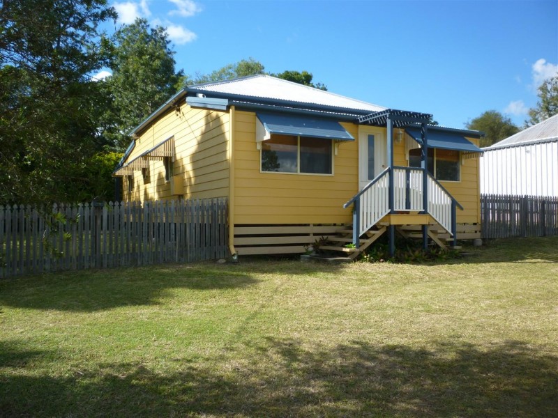 23 Black Street, Mount Morgan QLD 4714