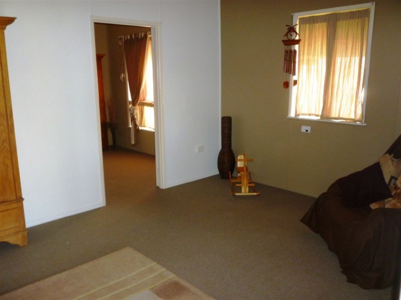 23 Black Street, Mount Morgan QLD 4714