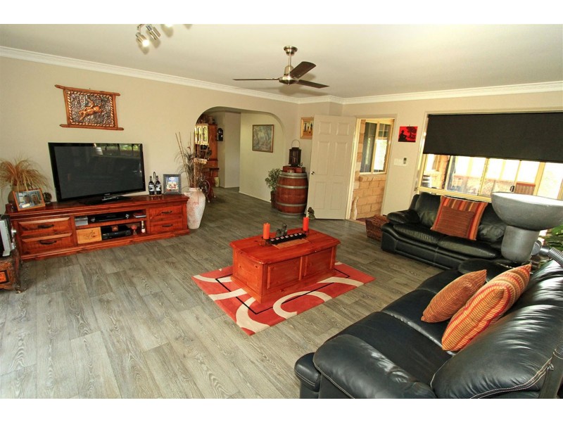 15 Bucholz Rd, Kabra QLD 4702