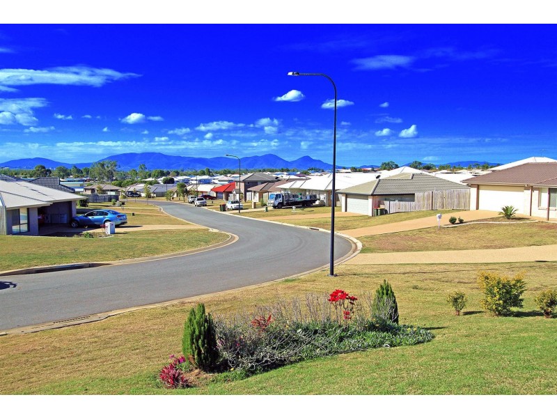 25 Tawarra Crescent, Gracemere QLD 4702