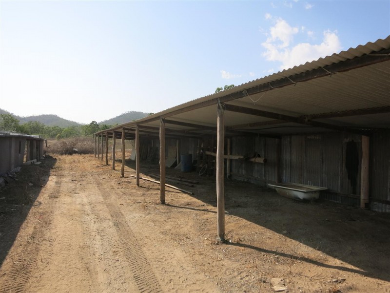 535 Fire Creek Road, Raglan QLD 4697