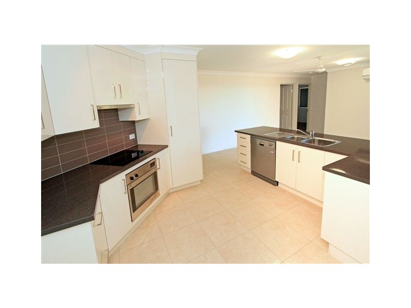 22 Violet Drive, Gracemere QLD 4702