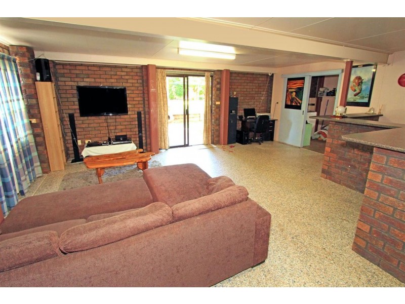 76 Donovan Crescent, Gracemere QLD 4702