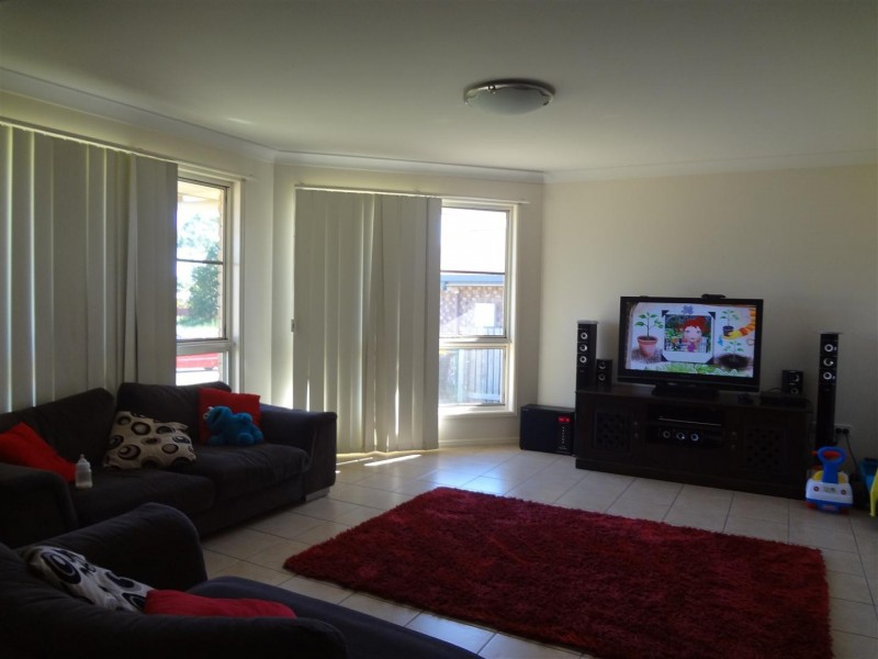 7 Seonaid Place, Gracemere QLD 4702