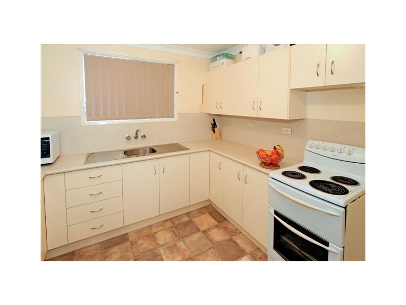 28 Barry Street, Gracemere QLD 4702