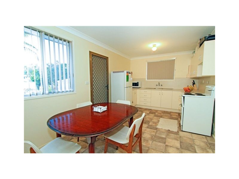 28 Barry Street, Gracemere QLD 4702