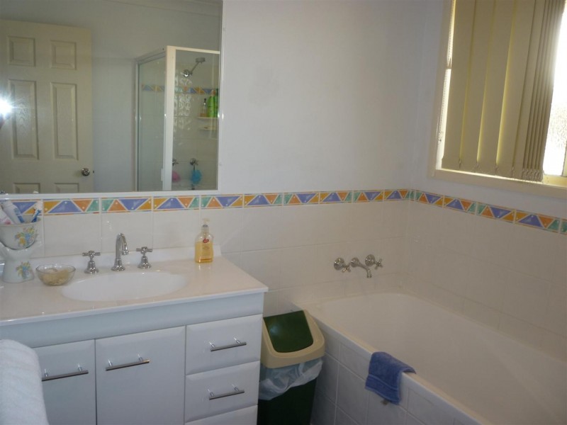 9 Isabel Court, Gracemere QLD 4702