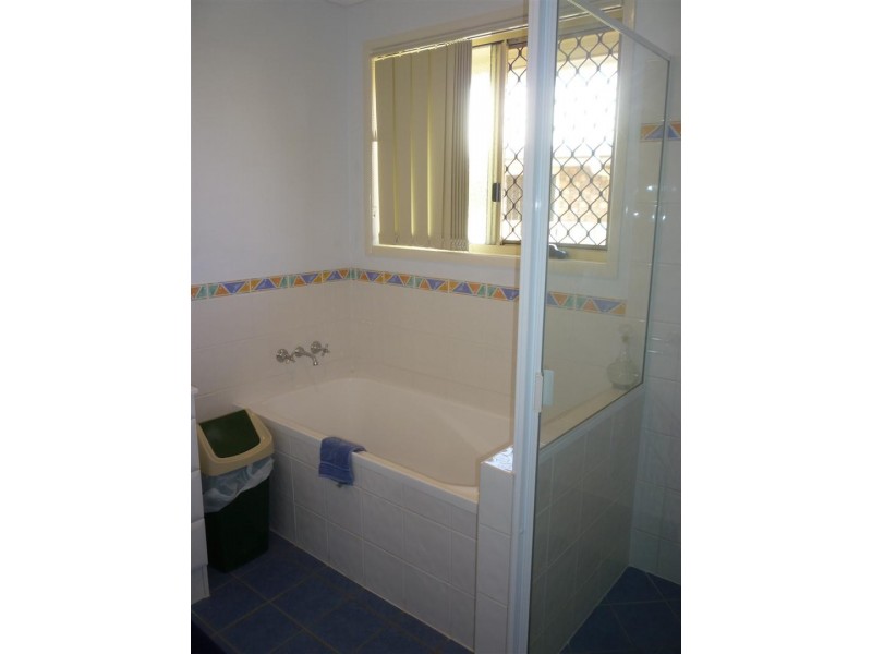 9 Isabel Court, Gracemere QLD 4702