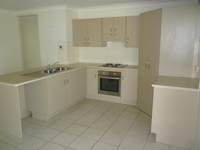 8 Joseph Street, Gracemere QLD 4702