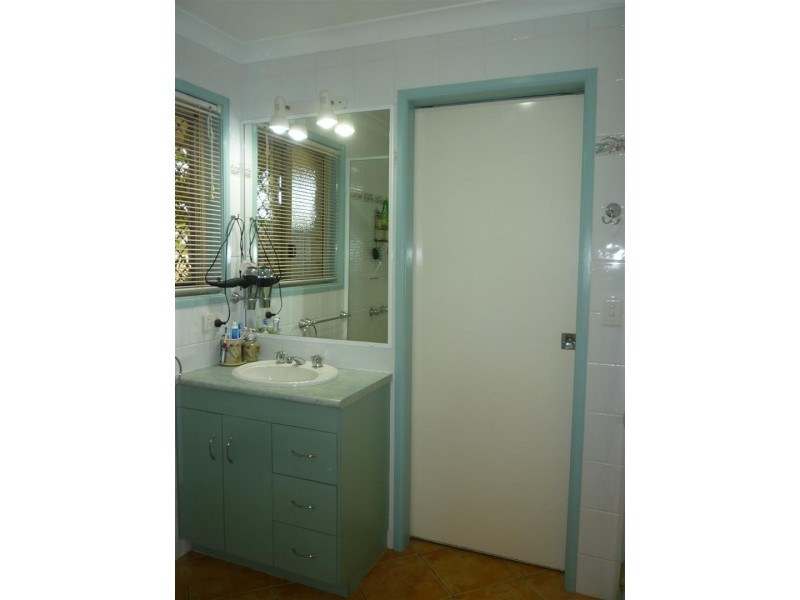 32 Hutchings Street, Gracemere QLD 4702