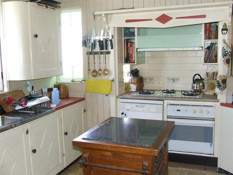 2 Quarry Street, The Range QLD 4700