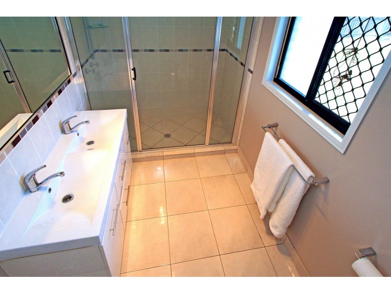 50 Buxton Drive, Gracemere QLD 4702