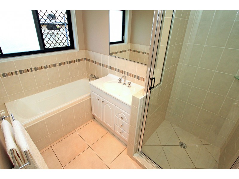 50 Buxton Drive, Gracemere QLD 4702