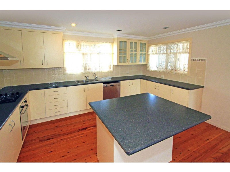 5 Kroombit Drive, Bouldercombe QLD 4702