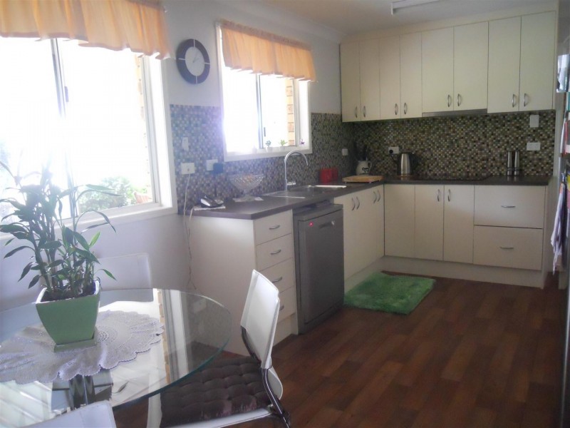 13 Gleeson Close, Gracemere QLD 4702