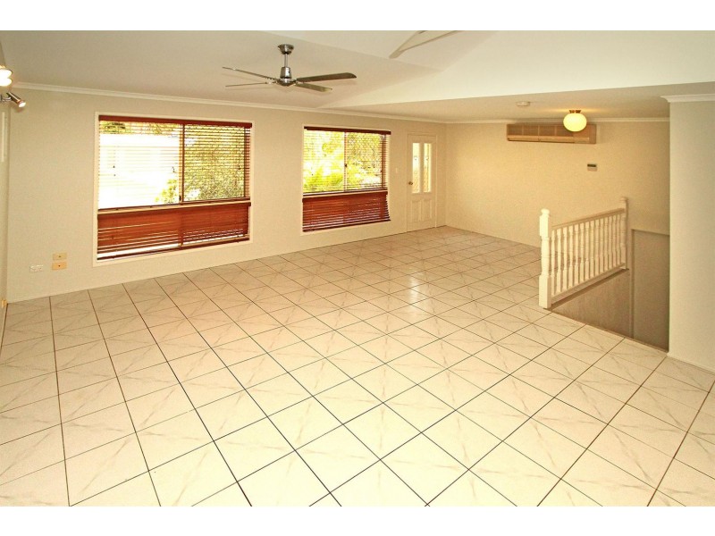 17 Jeffries Street, The Range QLD 4700