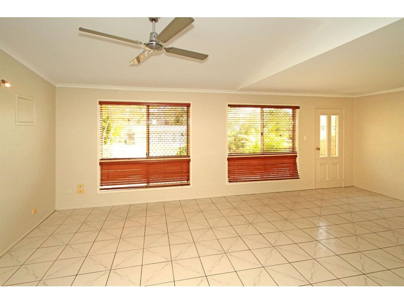 17 Jeffries Street, The Range QLD 4700