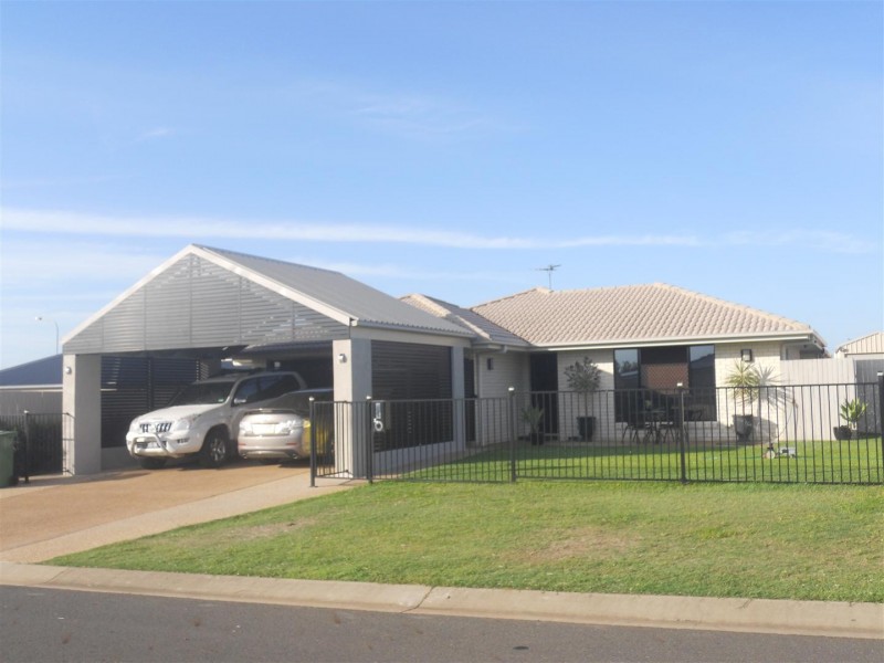 6 Rosella Drive, Gracemere QLD 4702