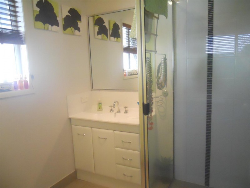 6 Rosella Drive, Gracemere QLD 4702