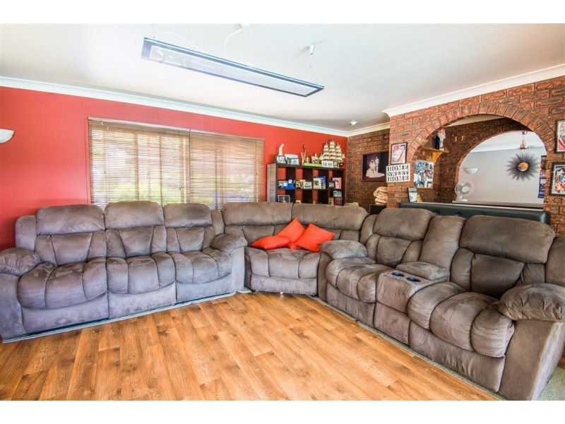 26 Arthur Street, Gracemere QLD 4702