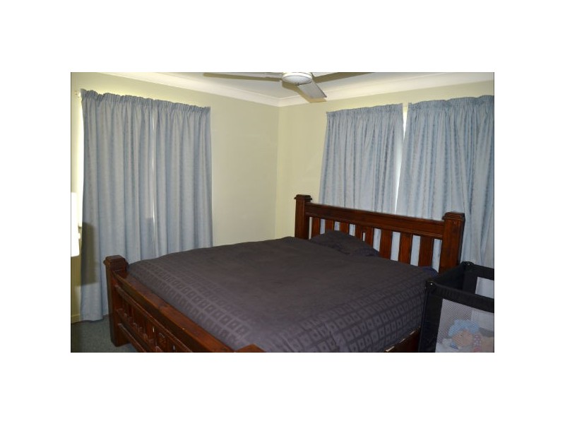 48 Denning Street, Park Avenue QLD 4701