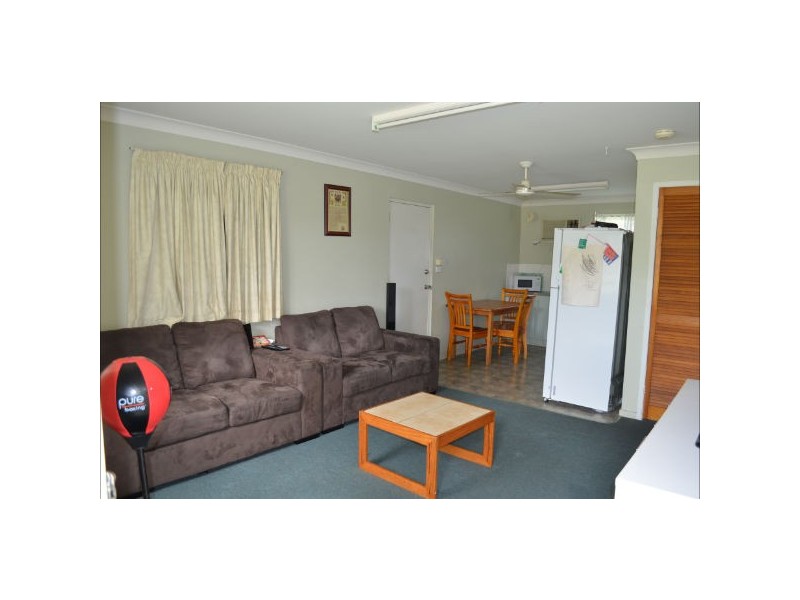 48 Denning Street, Park Avenue QLD 4701