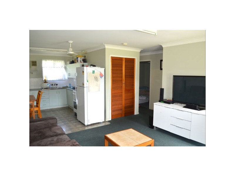 48 Denning Street, Park Avenue QLD 4701