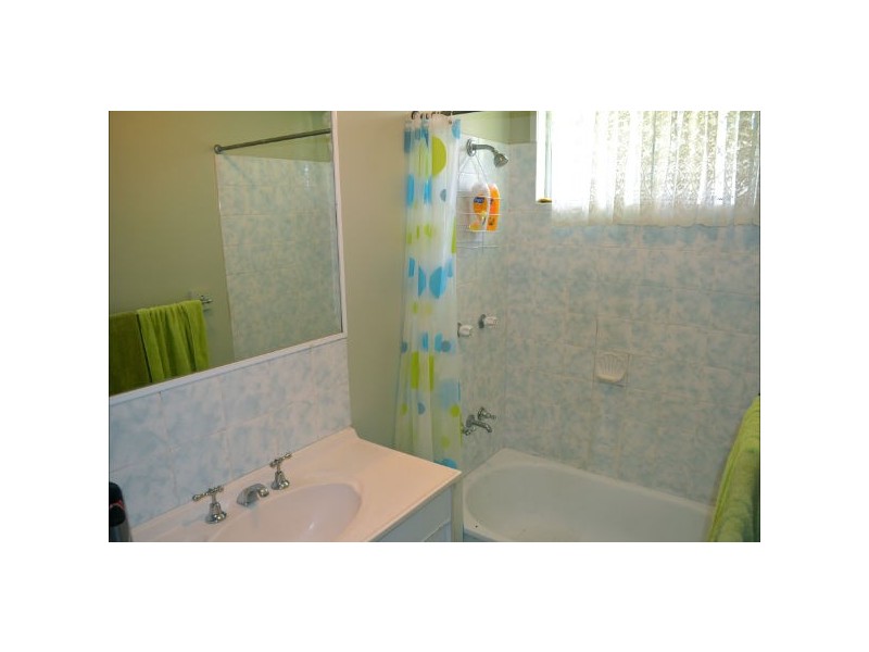 48 Denning Street, Park Avenue QLD 4701